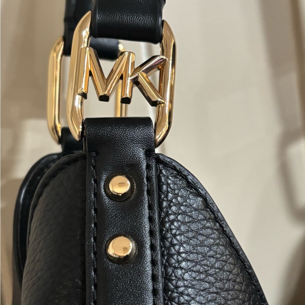 Michael Kors Black ARLO Pebbled Leather Hobo Bag with Gold Details NWT & DustBag - Picture 5 of 13